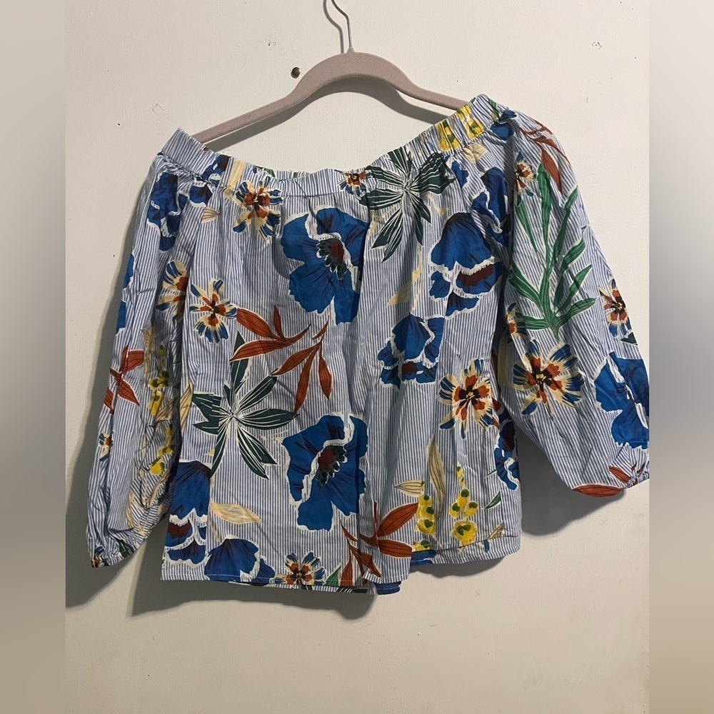 Zara‎ Gray and Blue Ruffled 3/4 Sleeve Blouse